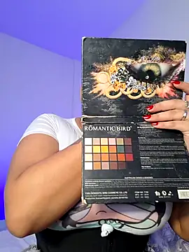 Snapshot of curly_girl_31 chatting on March 2, 2026, 9:22 pm curly girl 31 online show from March 2, 2026, 9:22 pm