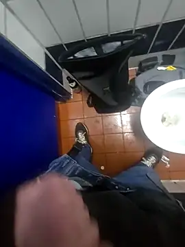 Snapshot of BlnAktivGay chatting on February 25, 2026, 10:04 am BlnAktivGay online show from February 25, 2026, 10:04 am