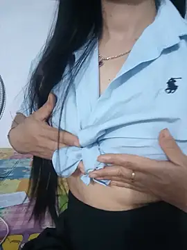 Stella6996 online show from August 6, 2026, 4:24 pm