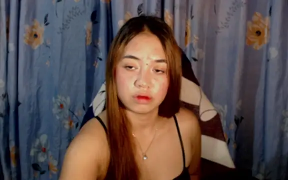 pinay mayahiga online show from April 14, 2026, 12:43 pm