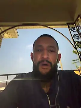 Snapshot of CcincoVilla chatting on July 20, 2026, 1:46 am CcincoVilla online show from July 20, 2026, 1:46 am