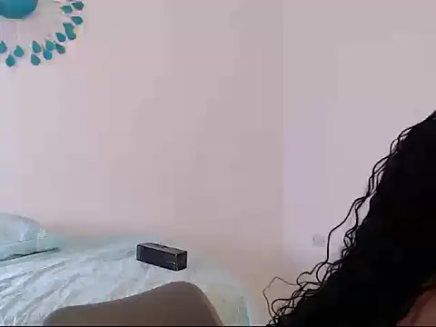 Snapshot of YOULUCYSEXY chatting on January 15, 2026, 2:20 pm YOULUCYSEXY online show from January 15, 2026, 2:20 pm