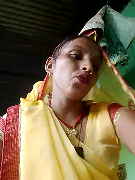 Snapshot of Juli_rathore chatting on July 23, 2026, 8:22 am Juli rathore online show from July 23, 2026, 8:22 am