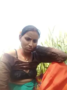 Snapshot of Juli_rathore chatting on March 2, 2026, 7:15 am Juli rathore online show from March 2, 2026, 7:15 am