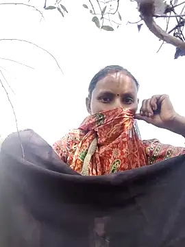 Snapshot of Juli_rathore chatting on February 17, 2026, 6:44 am Juli rathore online show from February 17, 2026, 6:44 am