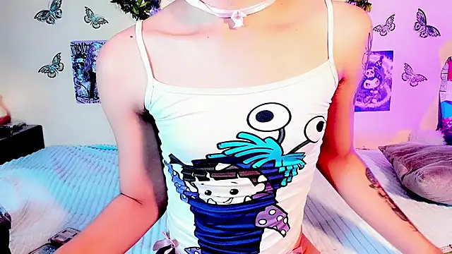 Miss-Saraii online show from April 10, 2026, 4:25 pm