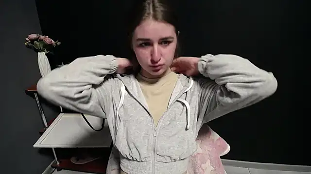 Sunny siren online show from March 13, 2026, 2:55 pm