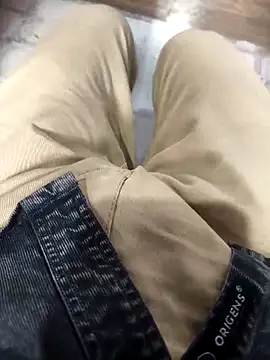 Snapshot of aarus482 chatting on January 19, 2026, 8:51 am aarus482 online show from January 19, 2026, 8:51 am