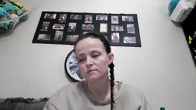 Snapshot of tinytea2026 chatting on January 17, 2026, 4:32 pm tinytea2026 online show from January 17, 2026, 4:32 pm