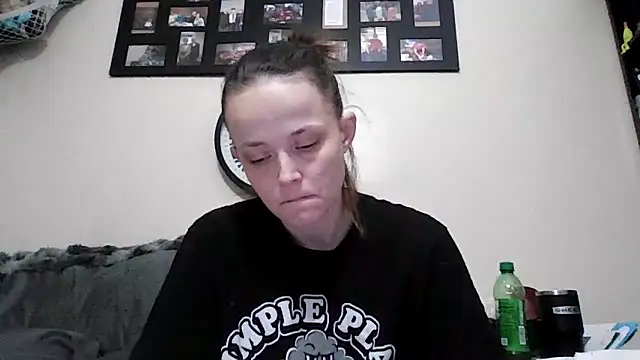 Snapshot of tinytea2026 chatting on January 19, 2026, 2:32 pm tinytea2026 online show from January 19, 2026, 2:32 pm