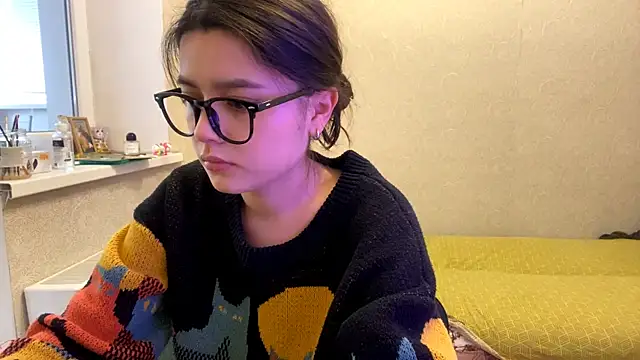 SaintMari online show from May 29, 2026, 2:12 pm