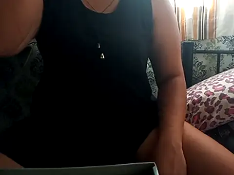 Snapshot of queen_lovely69 chatting on June 30, 2026, 4:56 am queen lovely69 online show from June 30, 2026, 4:56 am