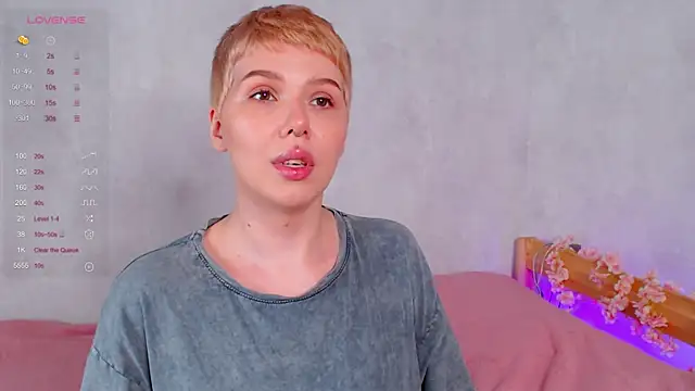 Elise Day online show from May 23, 2026, 1:43 pm