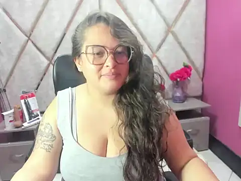 Sarah Boobs  online show from April 10, 2026, 3:35 am