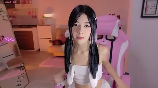 Snapshot of Blush_Marie chatting on April 24, 2026, 2:02 am Blush Marie online show from April 24, 2026, 2:02 am