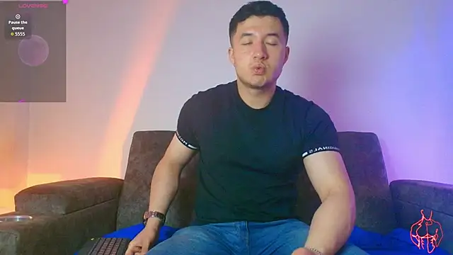 Snapshot of Alexander_Connor chatting on May 4, 2026, 12:19 pm Alexander Connor online show from May 4, 2026, 12:19 pm