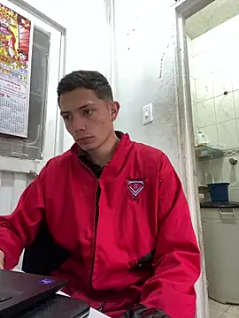 Snapshot of santiObrero chatting on February 21, 2026, 3:25 pm santiObrero online show from February 21, 2026, 3:25 pm