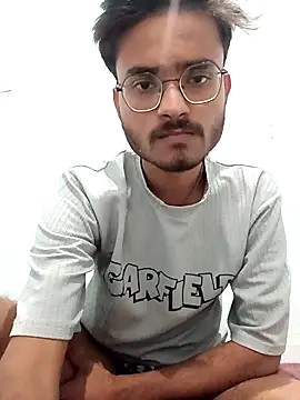 sdgjjkkmm online show from March 8, 2026, 4:21 pm