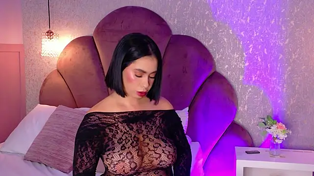 Snapshot of Sienna-Gold chatting on July 23, 2026, 1:19 pm Sienna-Gold online show from July 23, 2026, 1:19 pm
