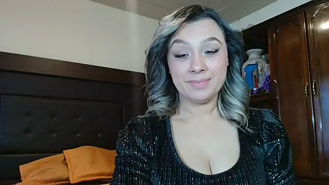 aitanalove  online show from May 18, 2026, 10:14 pm