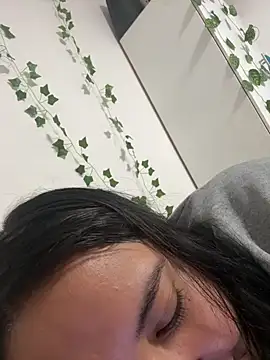 Nailealipsglossy online show from March 24, 2026, 7:52 am