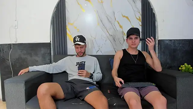 Snapshot of Angel_Villareal chatting on February 28, 2026, 4:23 am Angel Villareal online show from February 28, 2026, 4:23 am