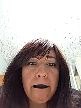 AriannaPenaxo online show from February 13, 2026, 11:05 pm