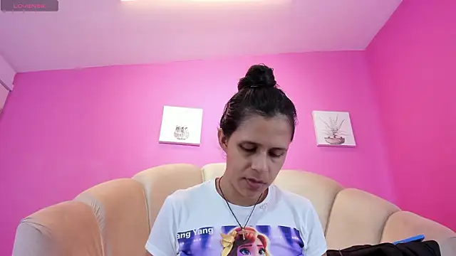 mitzukywinteer online show from February 25, 2026, 7:25 pm