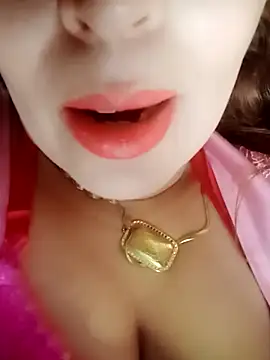 Snapshot of Naughty-Yousra chatting on April 24, 2026, 2:52 pm Naughty-Yousra online show from April 24, 2026, 2:52 pm