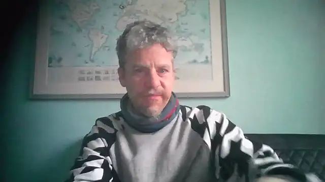 chiichii23 online show from February 18, 2025, 4:58 pm