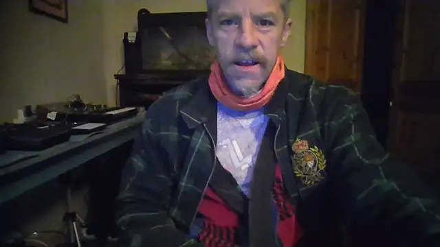 chiichii23 online show from November 6, 2025, 7:45 am