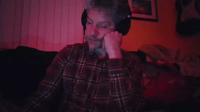 chiichii23 online show from March 11, 2025, 11:37 pm