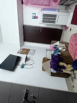 Hot-Tinaa online show from April 9, 2026, 12:56 am