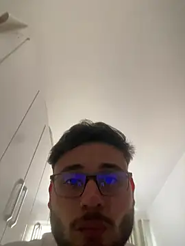 Snapshot of peuba12 chatting on February 23, 2026, 1:23 pm peuba12 online show from February 23, 2026, 1:23 pm