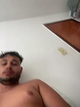 Snapshot of peuba12 chatting on February 10, 2026, 12:15 pm peuba12 online show from February 10, 2026, 12:15 pm