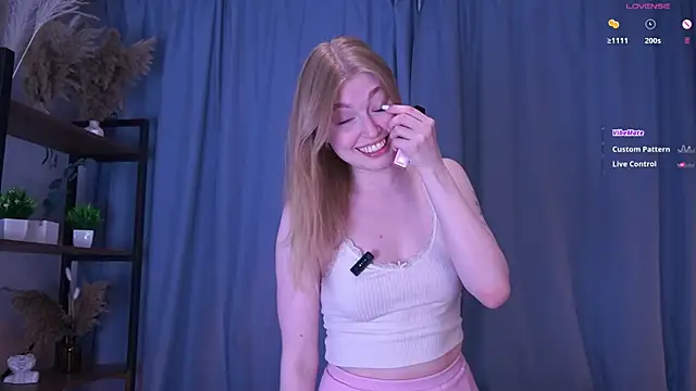 LanaRoxxy online show from April 5, 2026, 12:34 pm