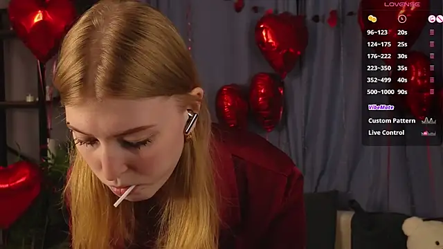 Snapshot of LanaRoxxy chatting on February 15, 2026, 11:31 am LanaRoxxy online show from February 15, 2026, 11:31 am