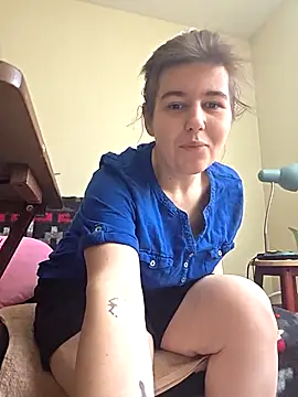 Ashlovescannabis online show from March 9, 2026, 2:20 pm