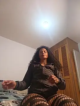 auroracandelax online show from February 8, 2026, 12:52 am