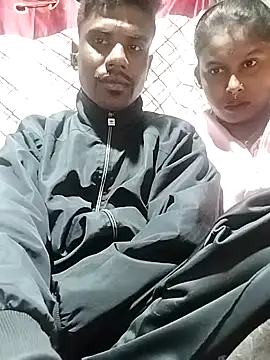 Romanticoupls4 online show from January 18, 2026, 6:33 pm