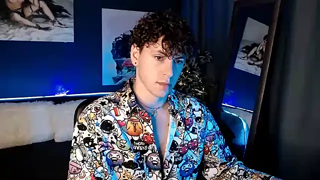 Snapshot of TylerGibson chatting on July 8, 2026, 4:24 am TylerGibson online show from July 8, 2026, 4:24 am