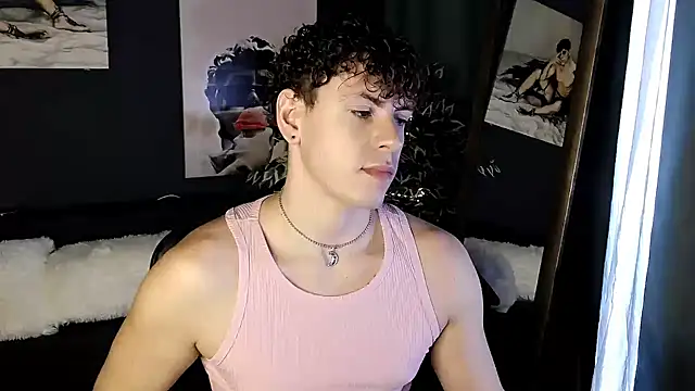 Snapshot of TylerGibson chatting on July 3, 2026, 10:11 am TylerGibson online show from July 3, 2026, 10:11 am