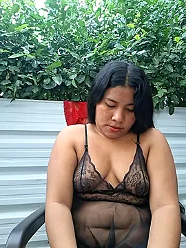 Sweet-Dirty-Storm online show from April 16, 2026, 9:39 pm