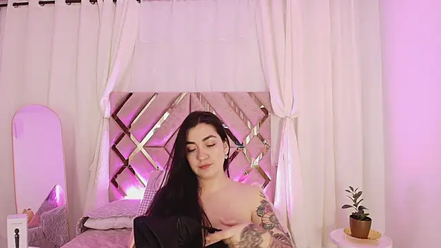 KathiaJenner online show from April 17, 2026, 11:35 am