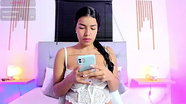 Snapshot of _kimmygrey chatting on February 28, 2026, 1:38 am kimmygrey online show from February 28, 2026, 1:38 am