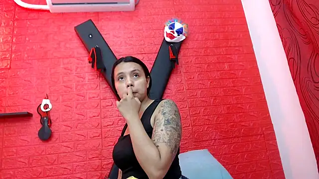 juliette18rose online show from February 21, 2026, 7:38 pm