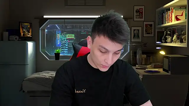 Snapshot of Justin_time111 chatting on April 8, 2026, 6:37 am Justin time111 online show from April 8, 2026, 6:37 am