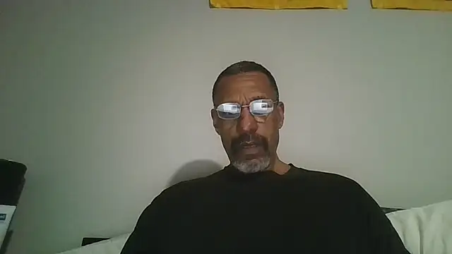 swimmer2496 online show from March 29, 2026, 2:46 am