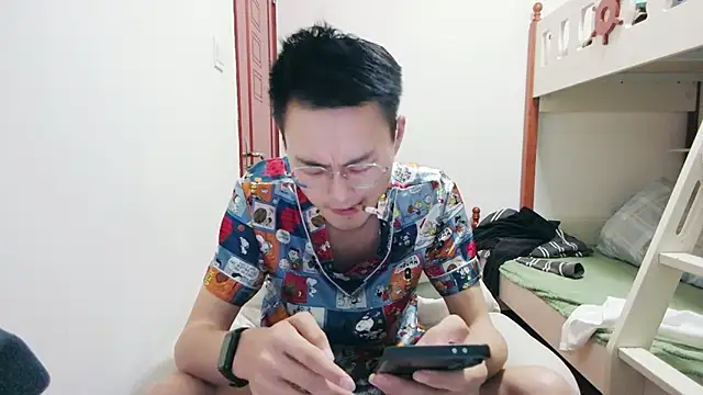 Aint686 online show from April 10, 2026, 2:57 pm