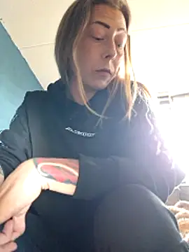 dewimp1 online show from April 14, 2026, 4:23 pm